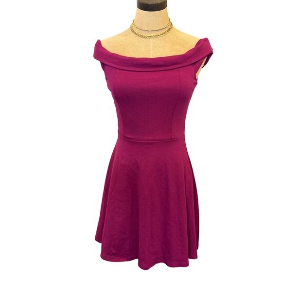 Lulus Fushia Dark Pink Off The Shoulder Dress size S - Picture 1 of 9